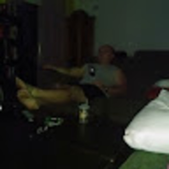 Meet your Posher, Amanda - Picture 1 of 1